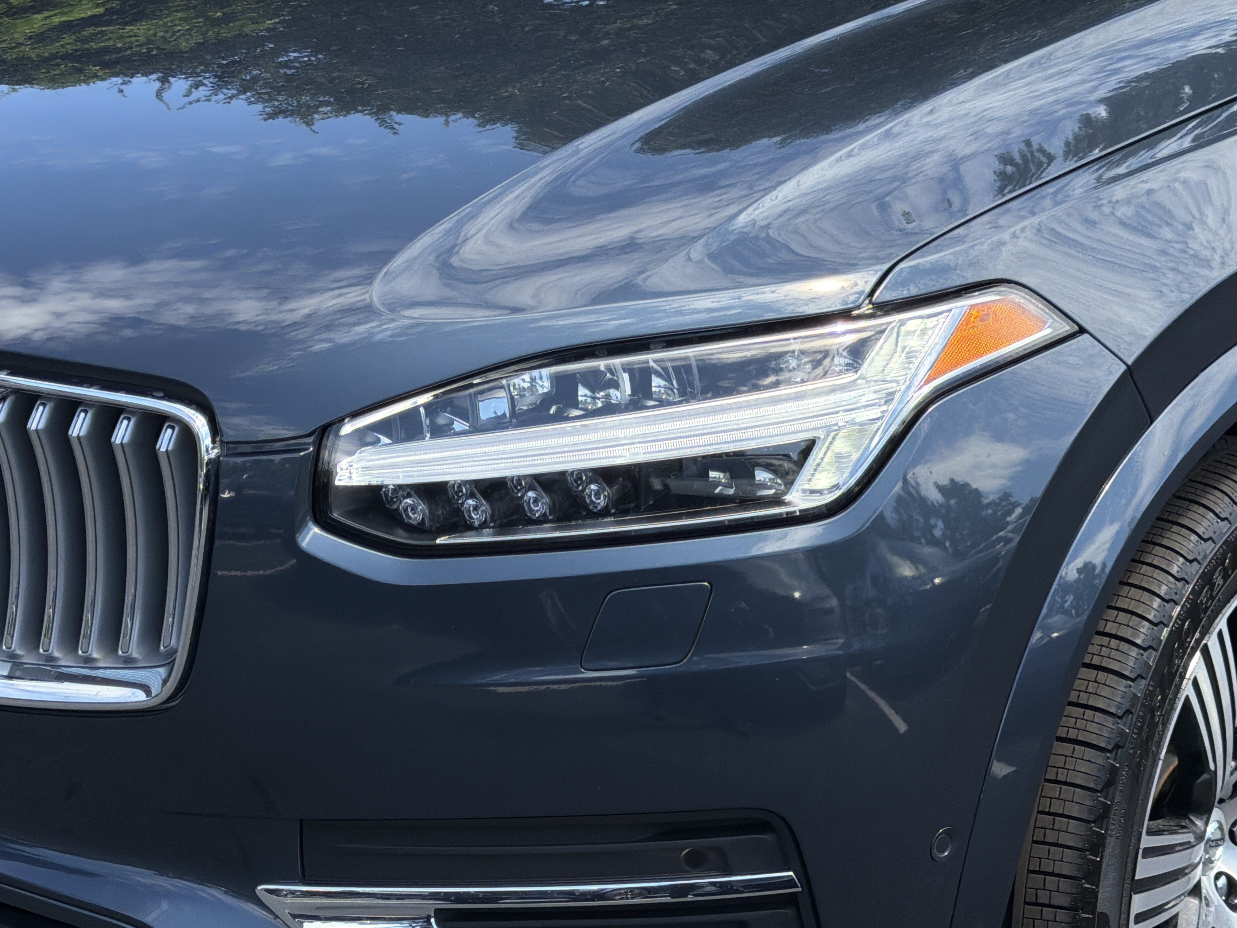 Certified 2024 Volvo XC90 B6 Plus w/ Protection Package AWD/4WD image 6