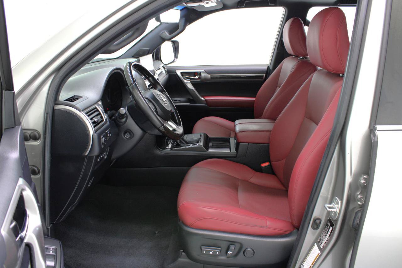 Used 2022 Lexus GX 460 Premium w/ Accessory Package AWD/4WD image 29