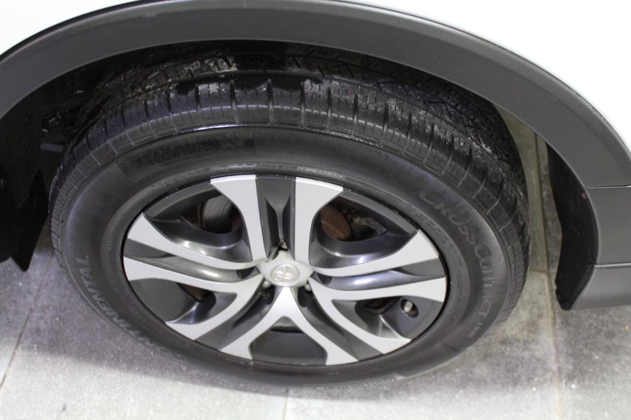 Used 2017 Toyota RAV4 LE image 27