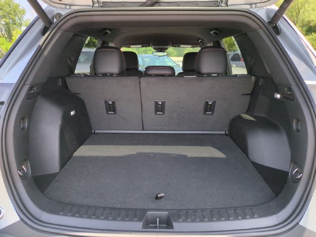 Used 2025 Chevrolet Equinox RS w/ Safety and Technology Package FWD image 16