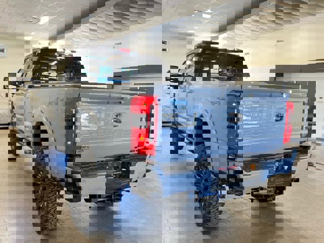 New 2026 Ford F250 Lariat w/ Black Appearance Package image 5