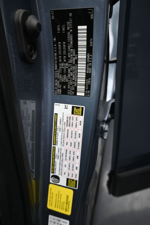 Used 2023 Toyota Corolla Cross XSE w/ Convenience Package image 8