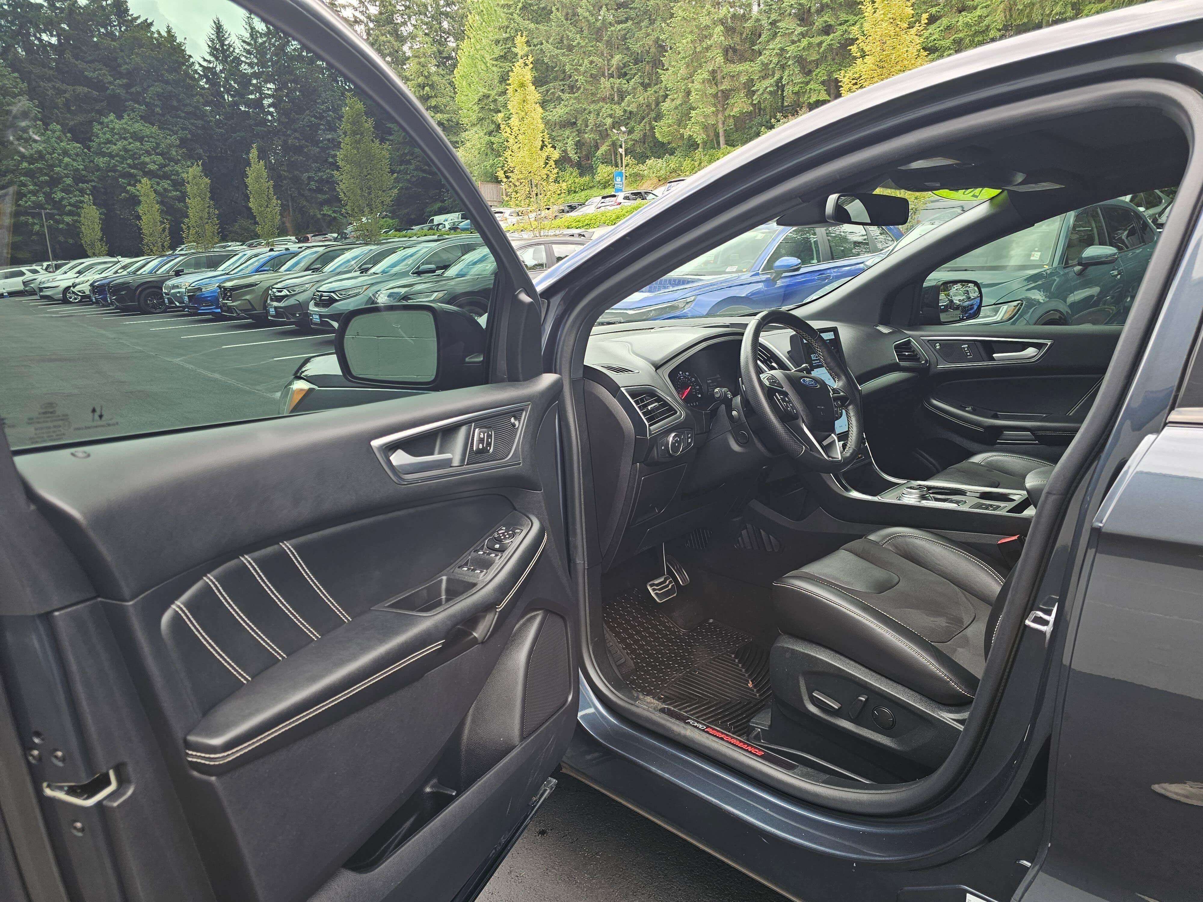 Used 2022 Ford Edge ST w/ Equipment Group 401A AWD/4WD image 21