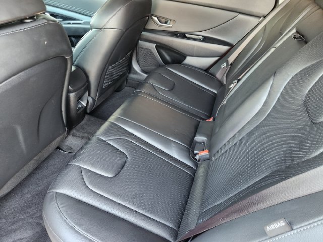 Used 2024 Hyundai Elantra Limited FWD image 32