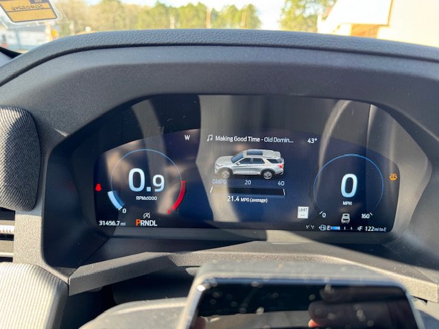 Used 2025 Ford Explorer ST-Line w/ ST-Line Street Pack image 18