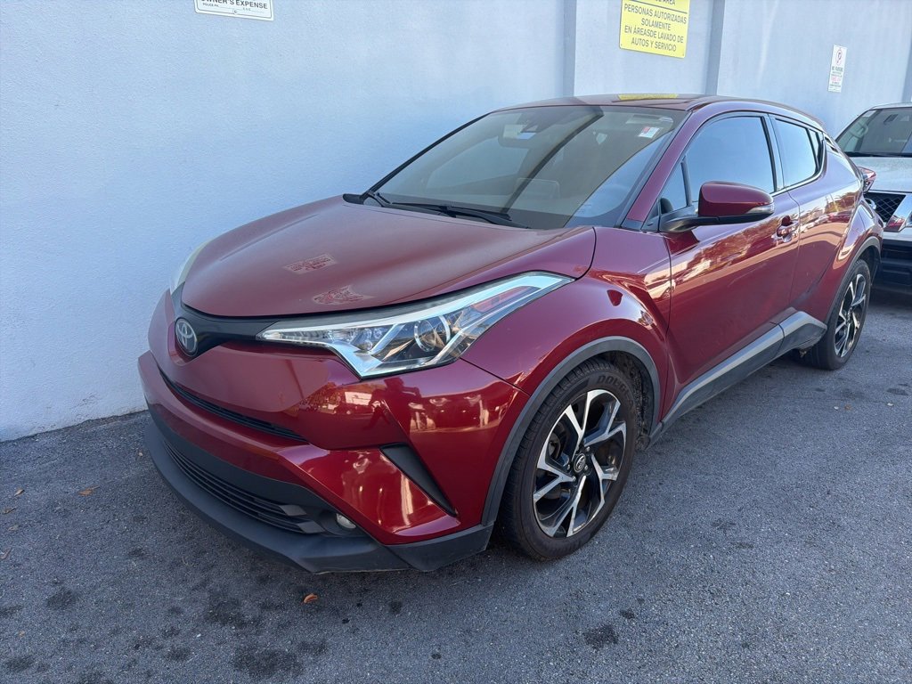 Used 2019 Toyota C-HR XLE image 1