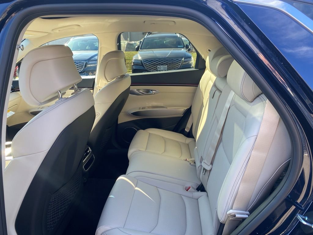New 2026 Genesis GV70 2.5T Select image 14