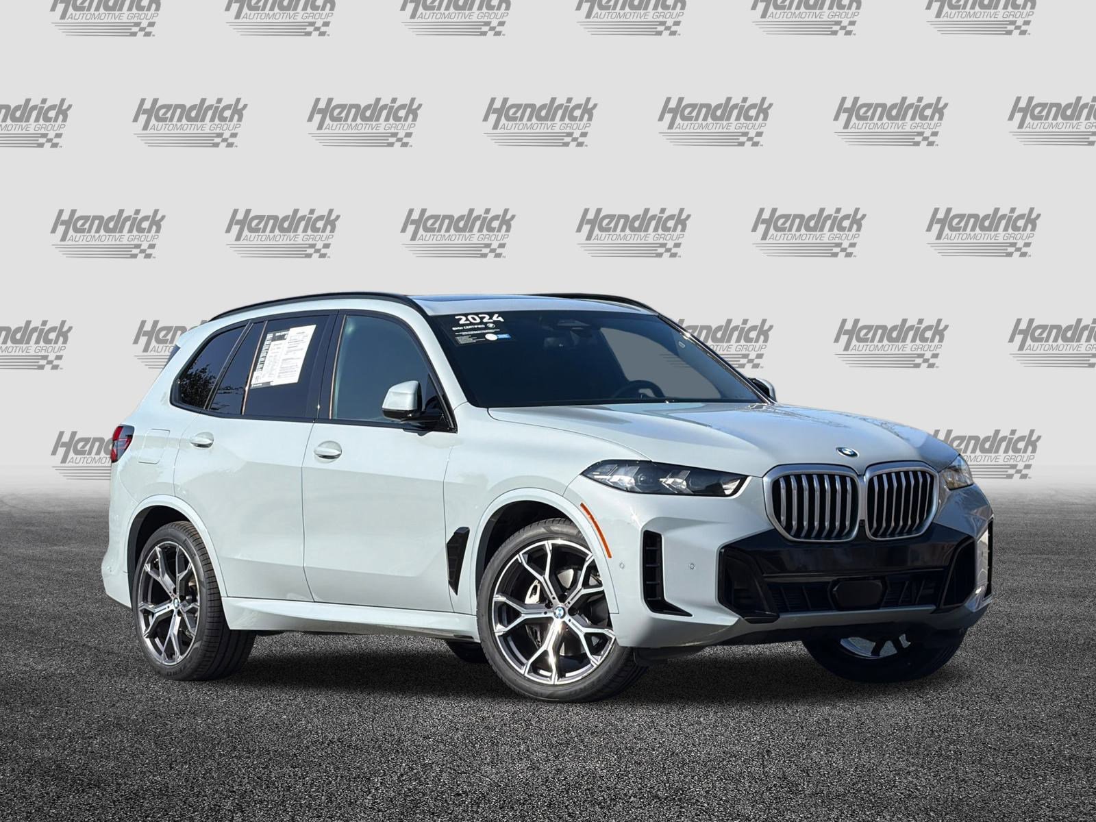 Certified 2024 BMW X5 xDrive40i w/ M Sport Package image 2