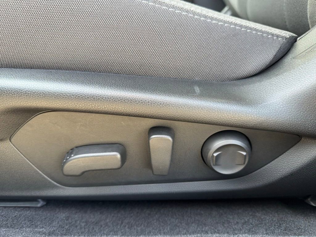 Certified 2025 Subaru Crosstrek 2.0i Premium image 23