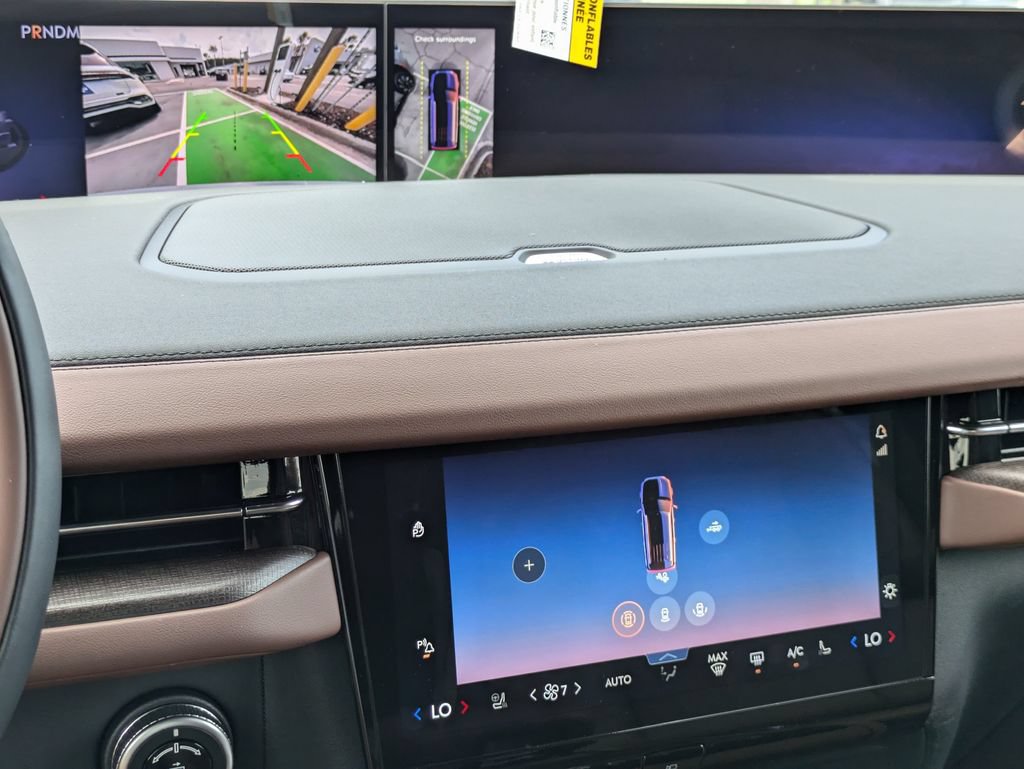 New 2027 Lincoln Navigator Reserve AWD/4WD image 23