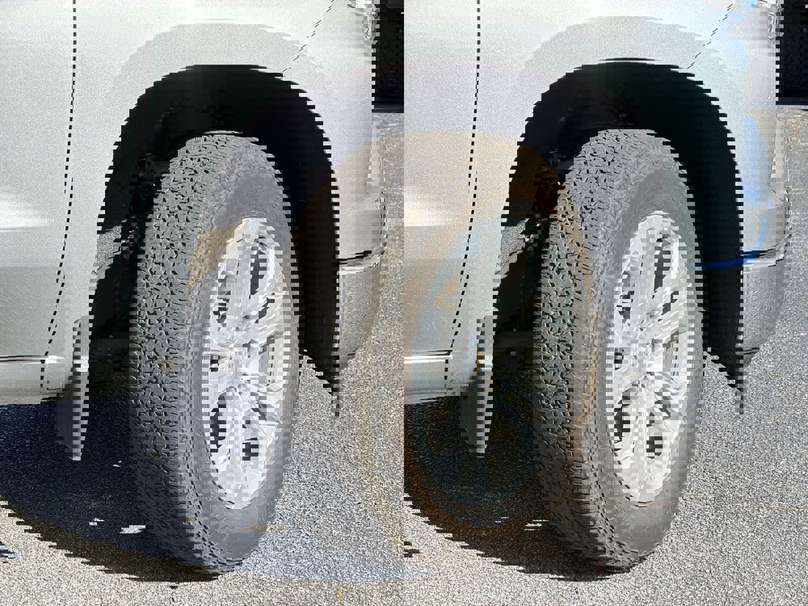 Used 2025 Chevrolet Silverado 1500 LTZ w/ LTZ Premium Package image 12