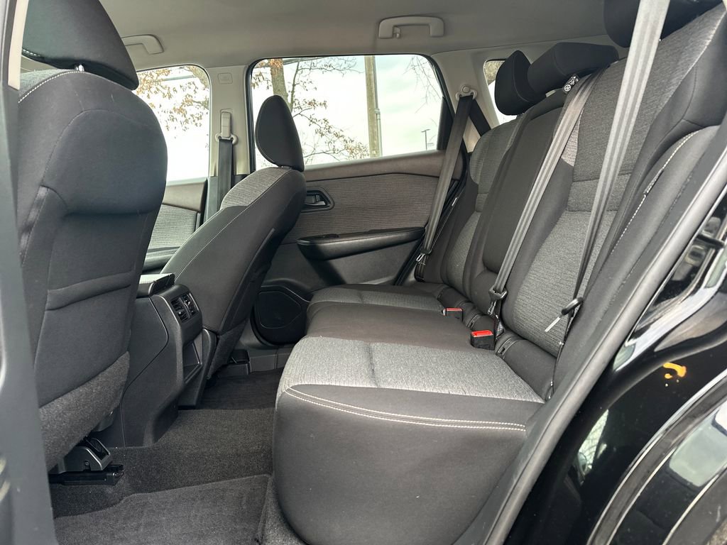 Used 2021 Nissan Rogue S image 14