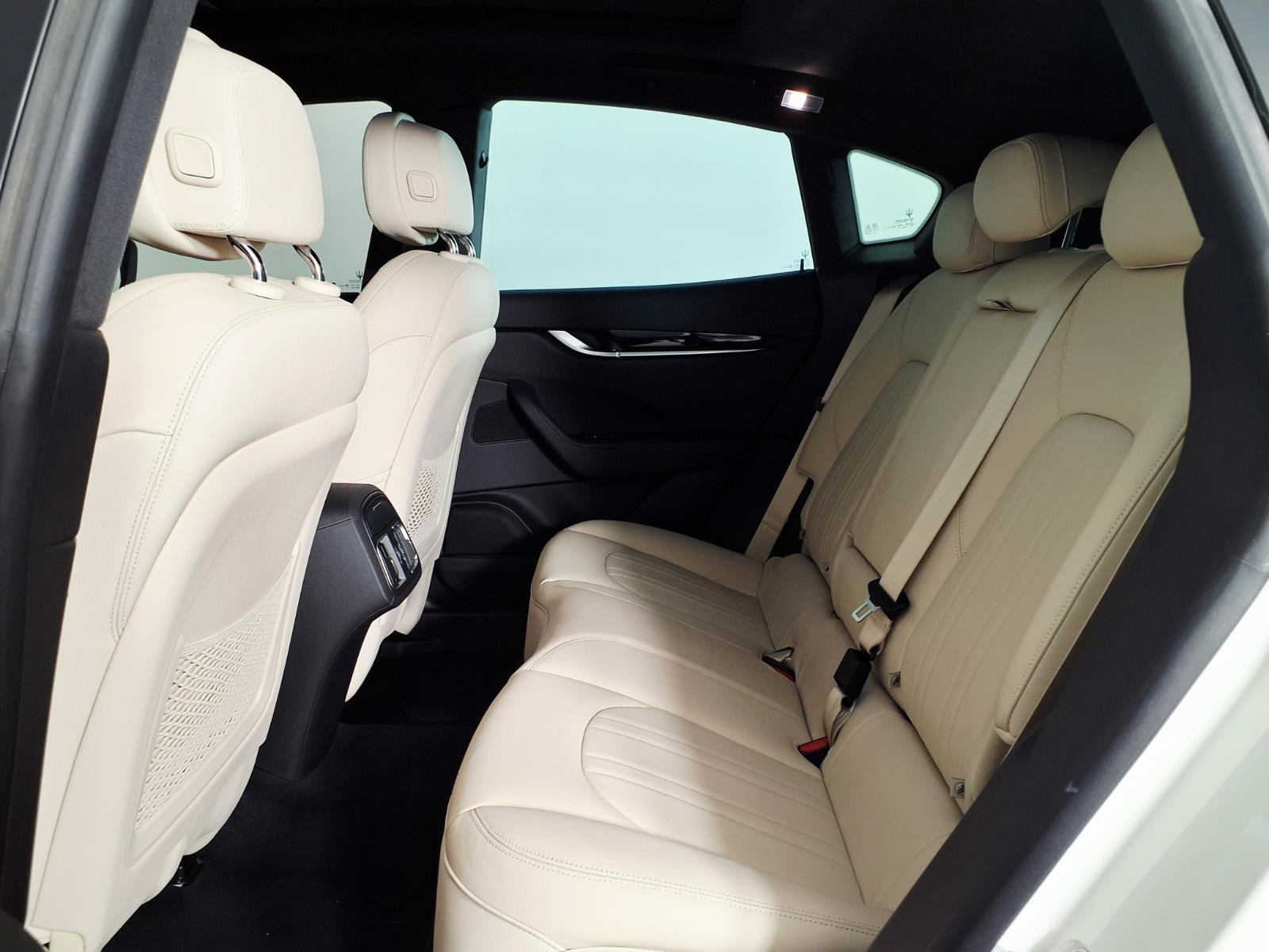 Used 2022 Maserati Levante Modena AWD/4WD image 13