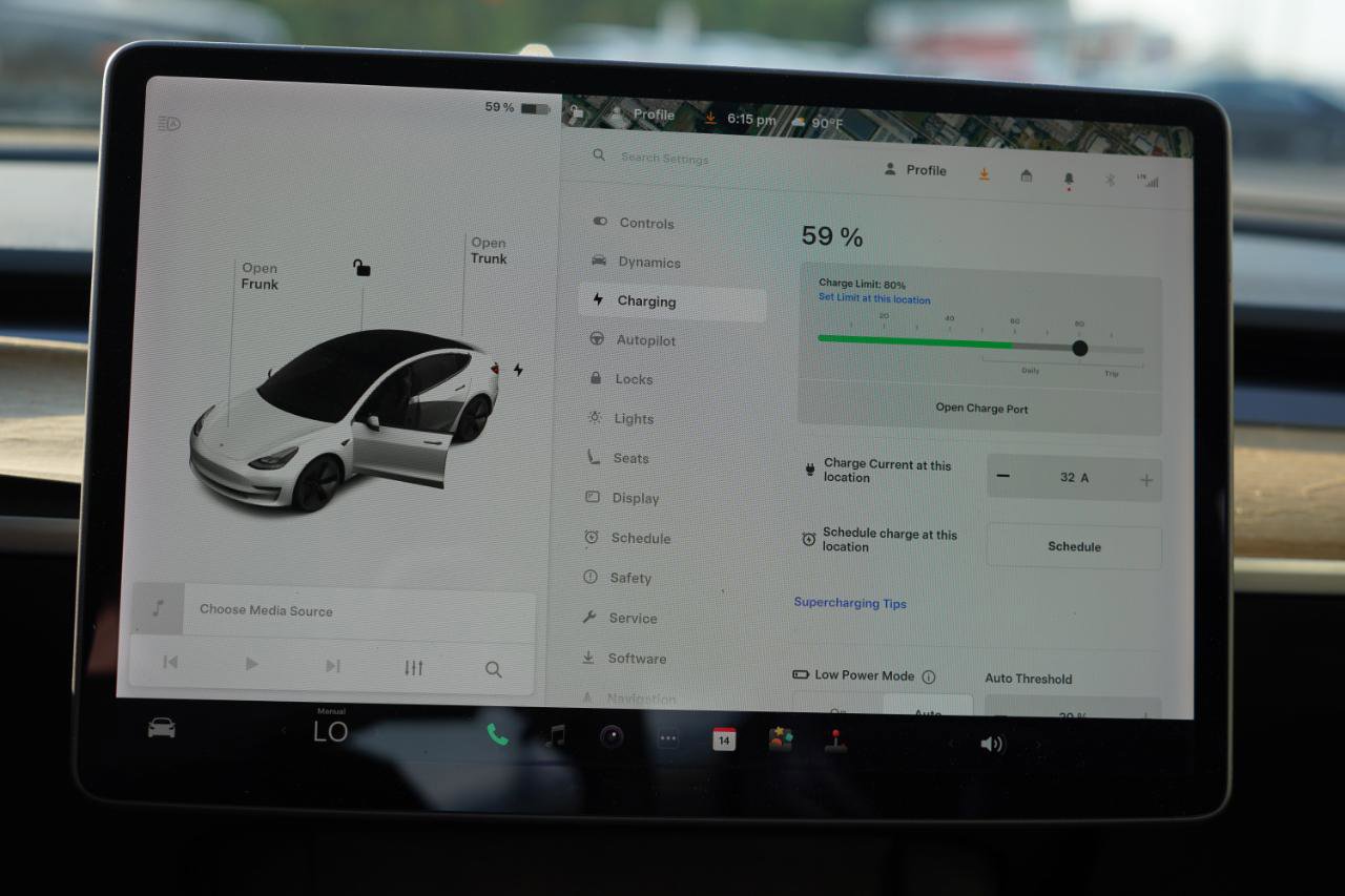 Used 2021 Tesla Model 3 Standard Range Plus RWD image 12