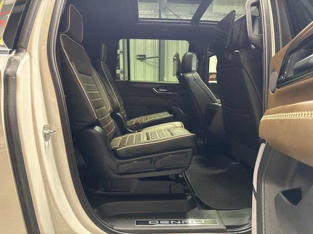 Used 2025 GMC Yukon XL Denali Ultimate image 27