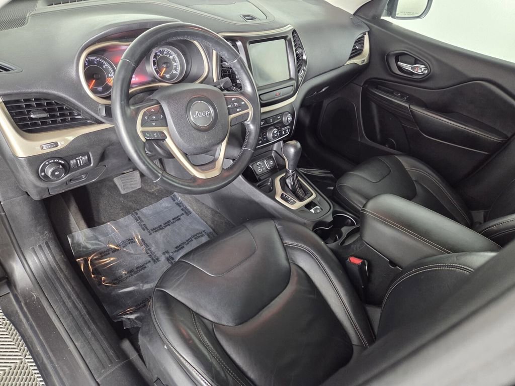 Used 2015 Jeep Cherokee Limited image 12