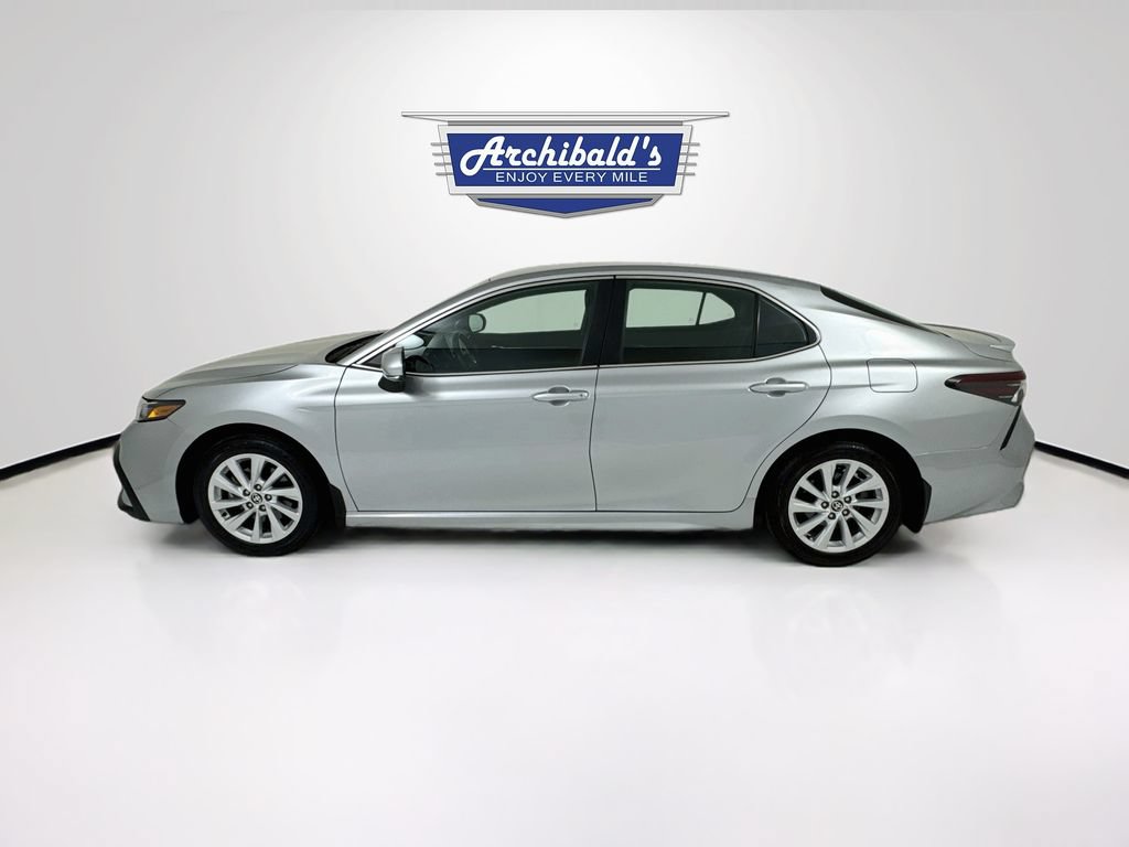 Used 2024 Toyota Camry SE FWD image 5