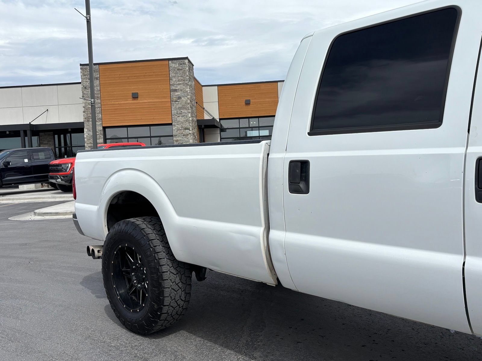Used 2015 Ford F250 XLT AWD/4WD image 3