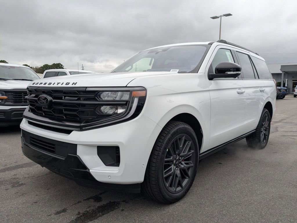 New 2025 Ford Expedition Platinum w/ Stealth Performance Package image 8