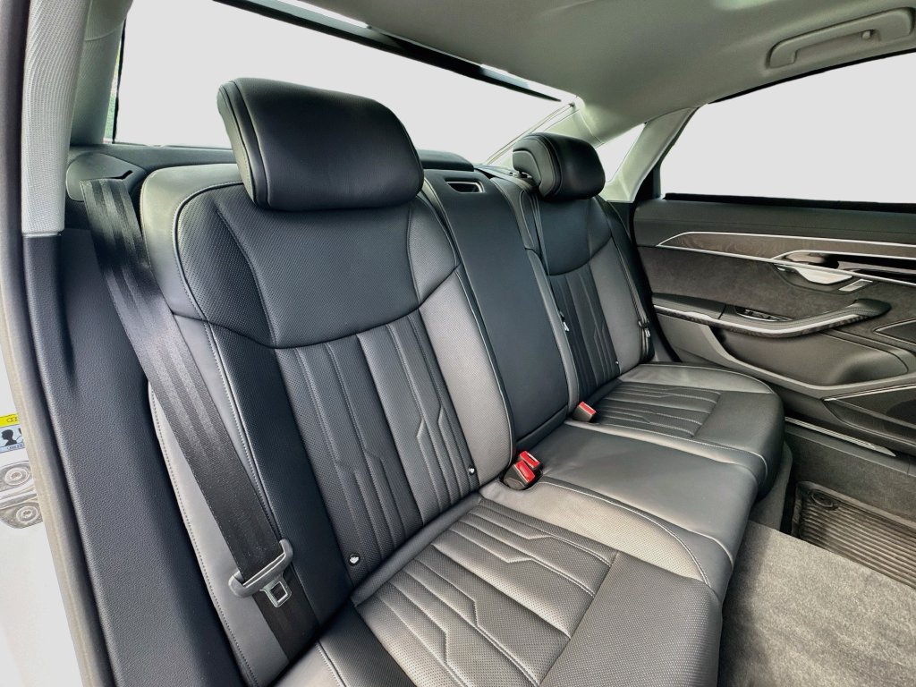 Used 2023 Audi A8 L 3.0T AWD/4WD image 30