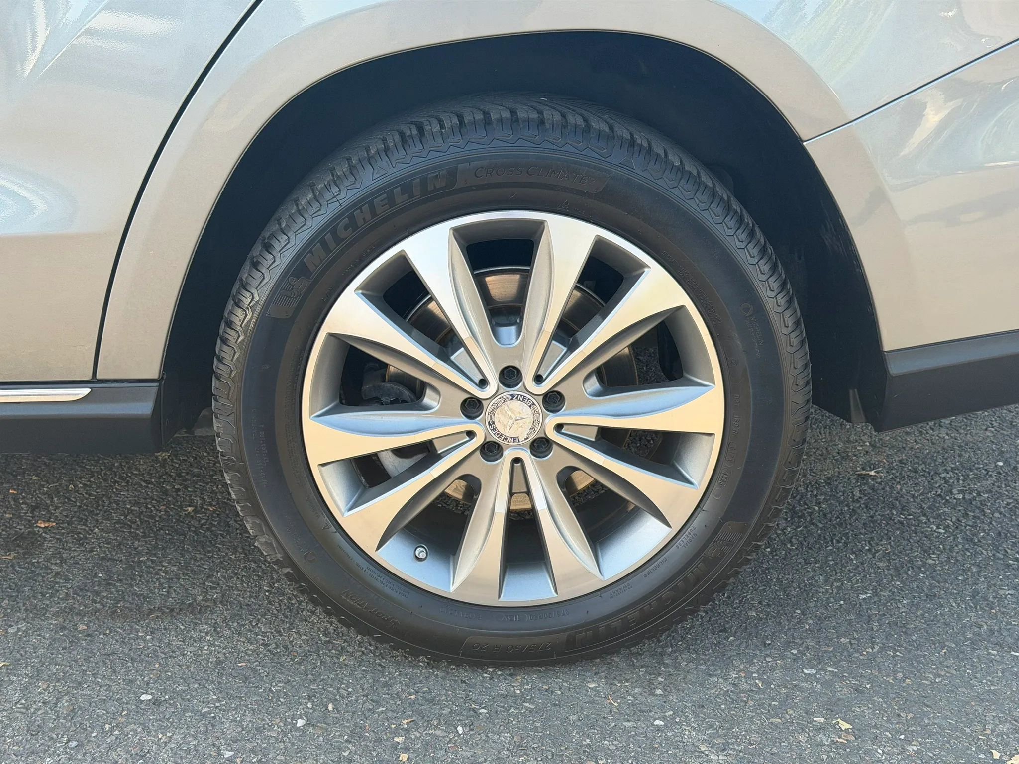 Used 2014 Mercedes-Benz GL 350 BlueTEC 4MATIC image 24
