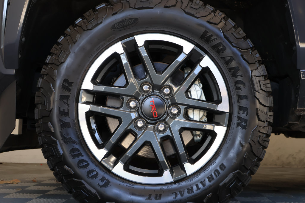 Used 2025 Toyota Tacoma TRD Sport AWD/4WD image 10