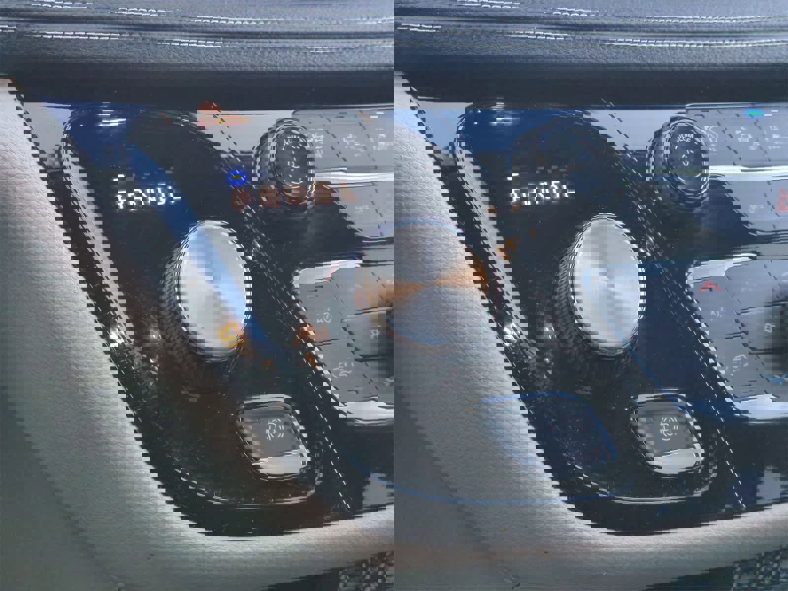 Certified 2022 Chrysler Pacifica Touring-L w/ Uconnect Theater Family Group image 32