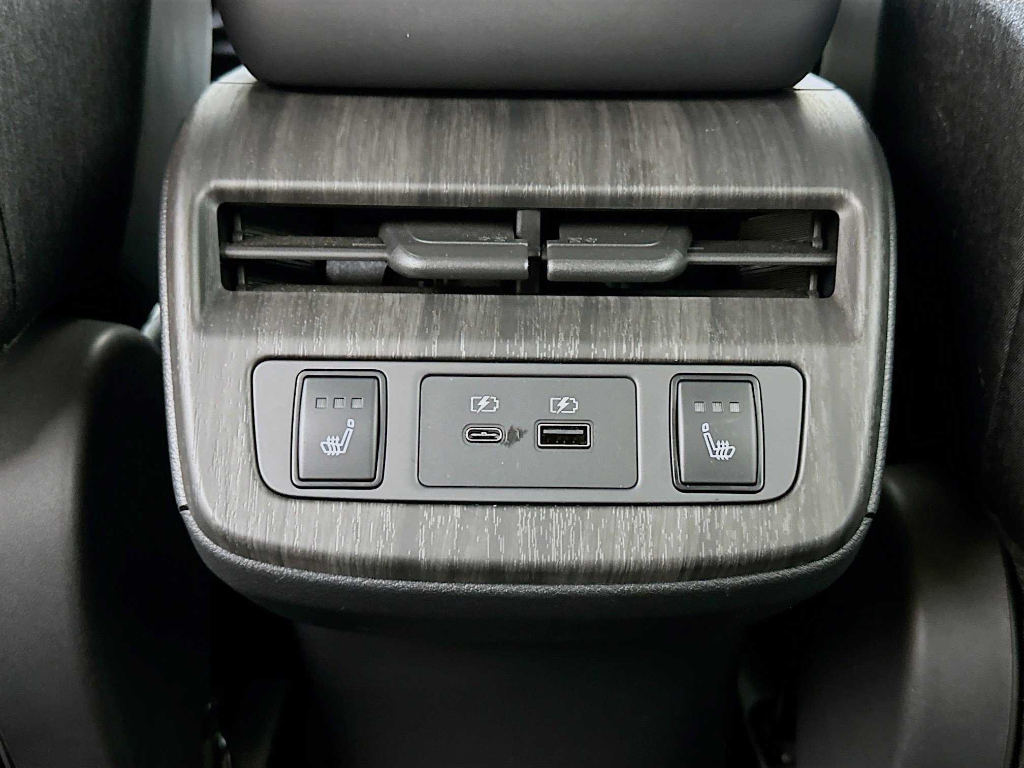 Used 2023 Nissan Ariya FWD image 27