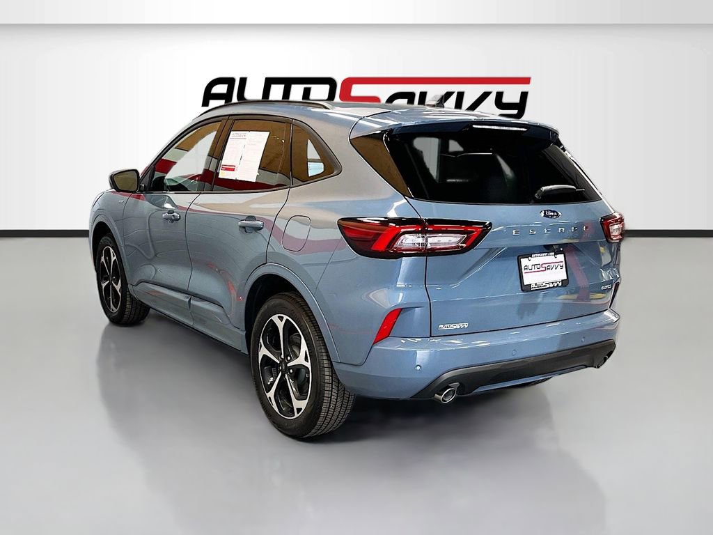 Used 2025 Ford Escape ST-Line Elite w/ Premium Technology Package image 5