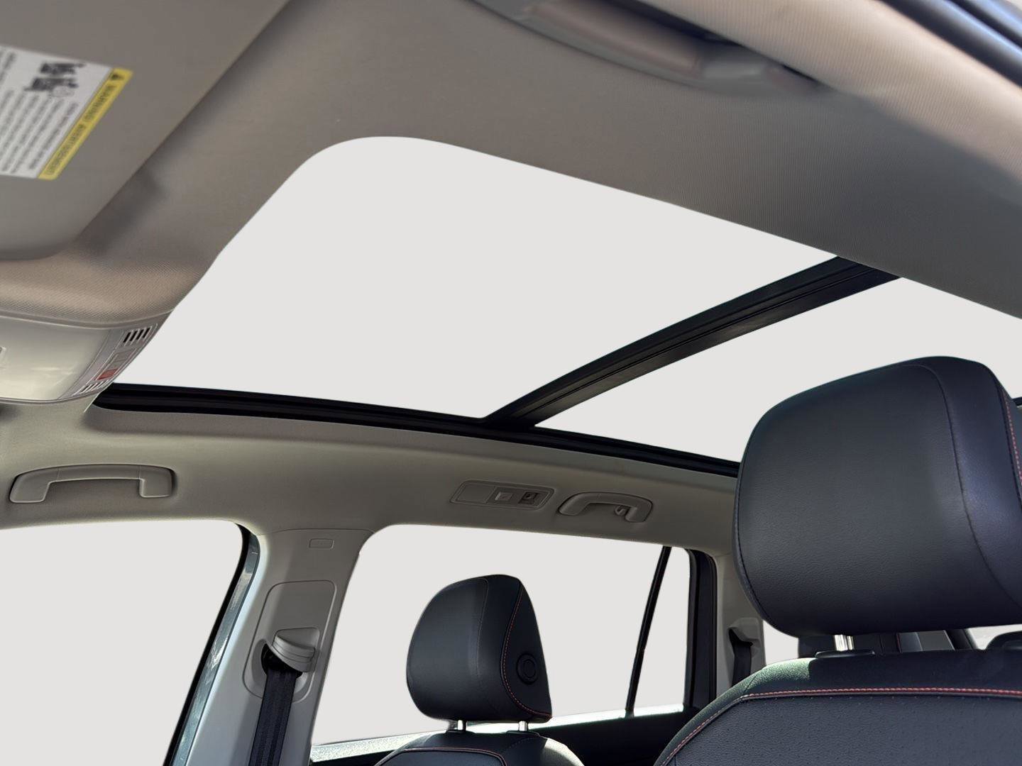 Used 2024 Volkswagen Tiguan Wolfsburg Edition image 21