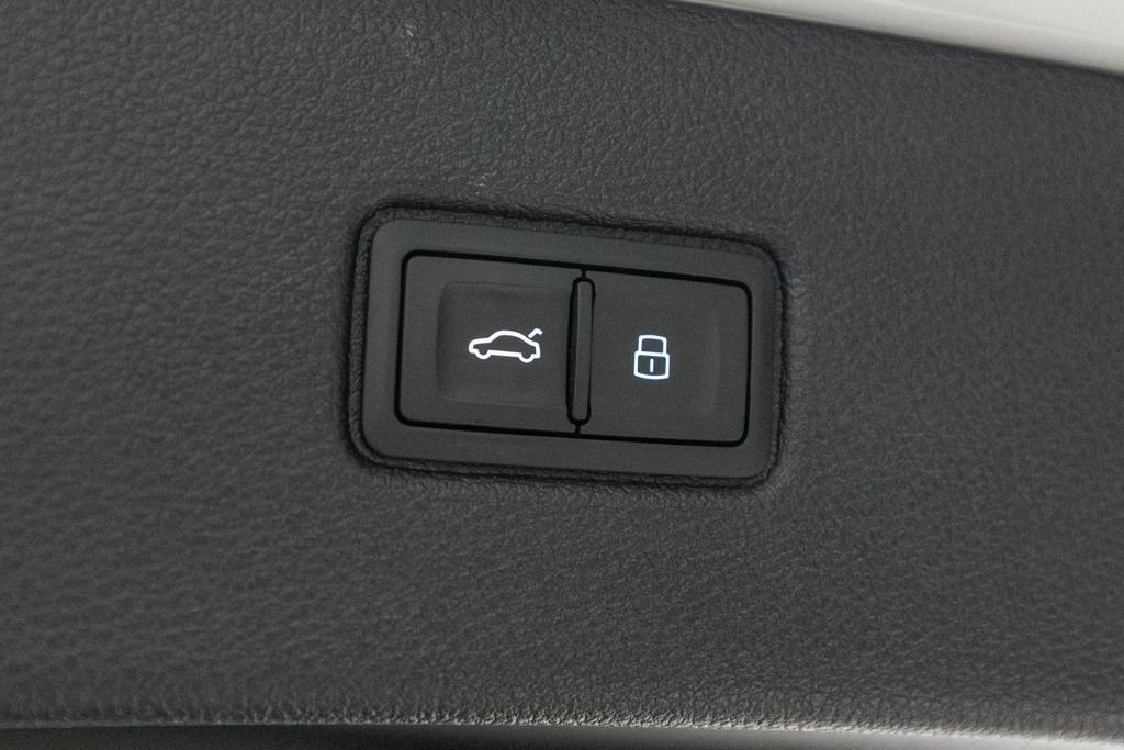 Used 2020 Audi Q7 3.0T Premium Plus image 39