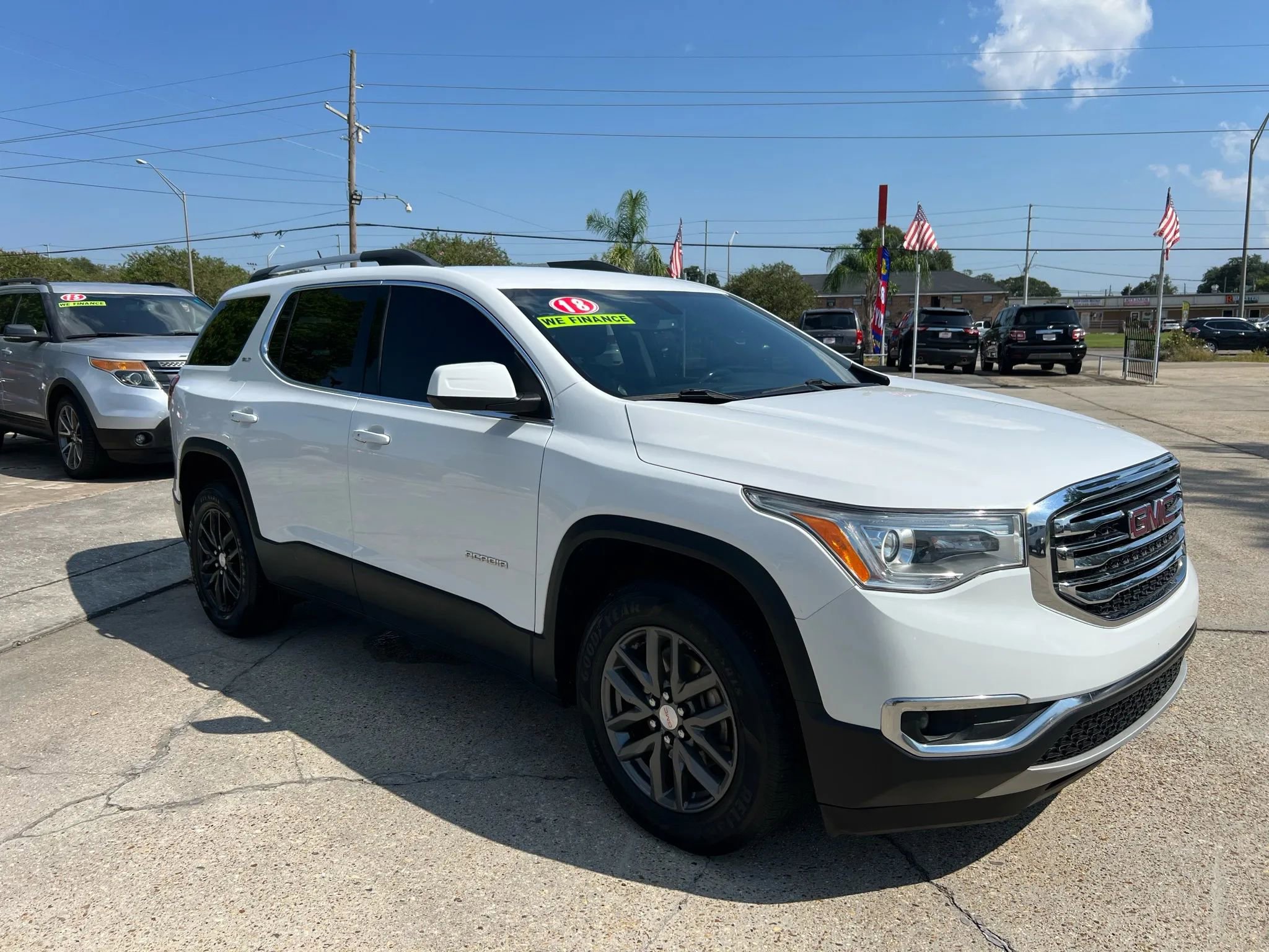 Used 2018 GMC Acadia SLT image 3