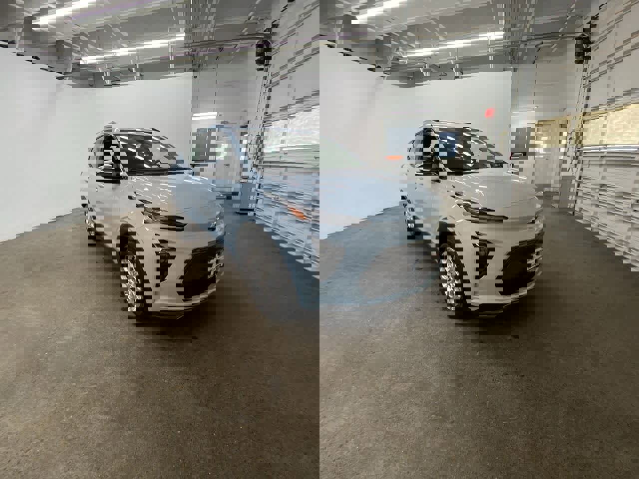 Used 2023 Chevrolet Bolt EUV LT image 8