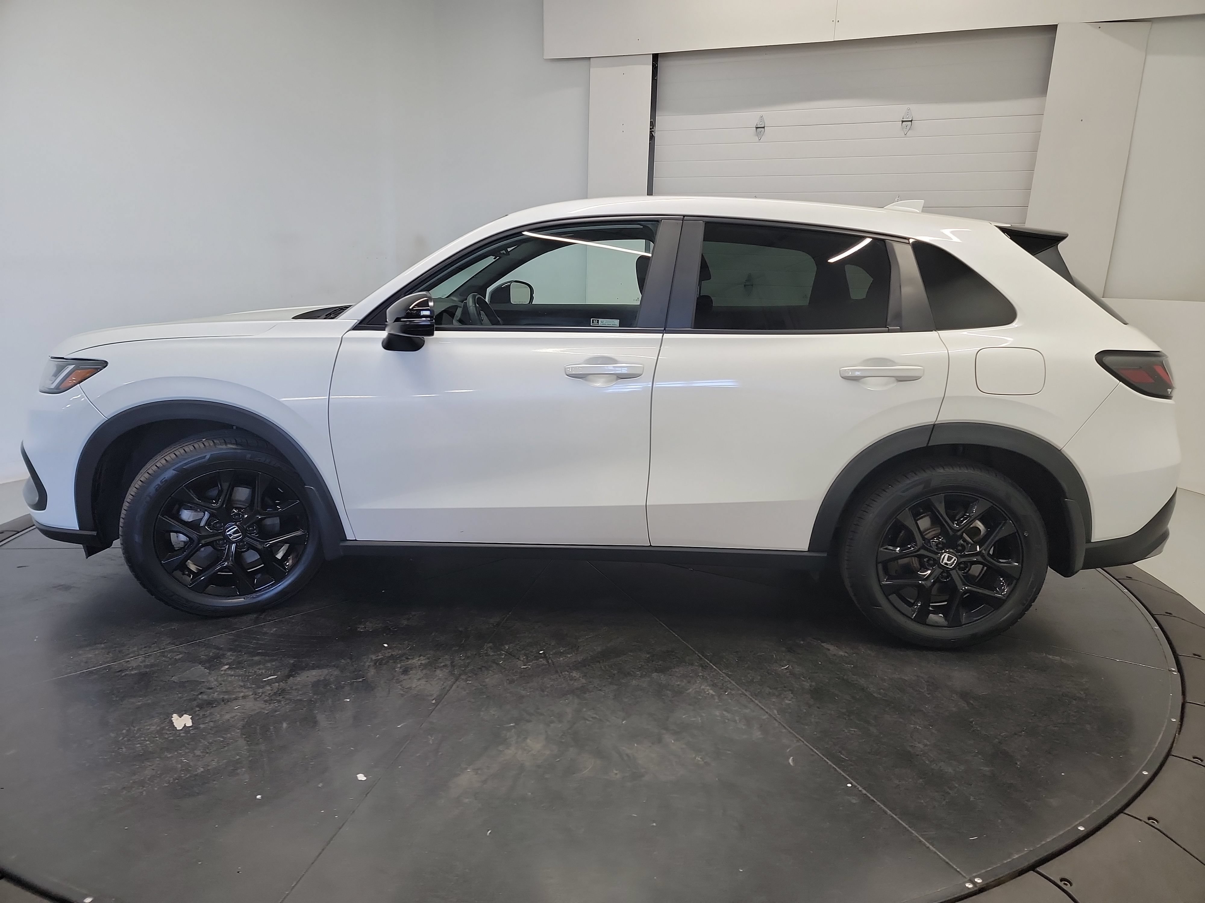 Used 2024 Honda HR-V Sport image 4