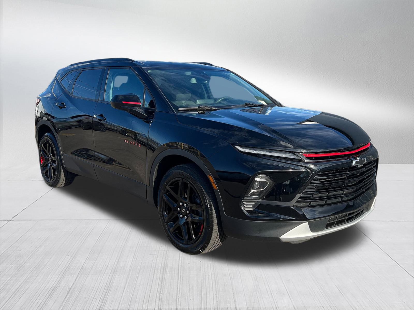 Used 2024 Chevrolet Blazer LT w/ Redline Edition image 3