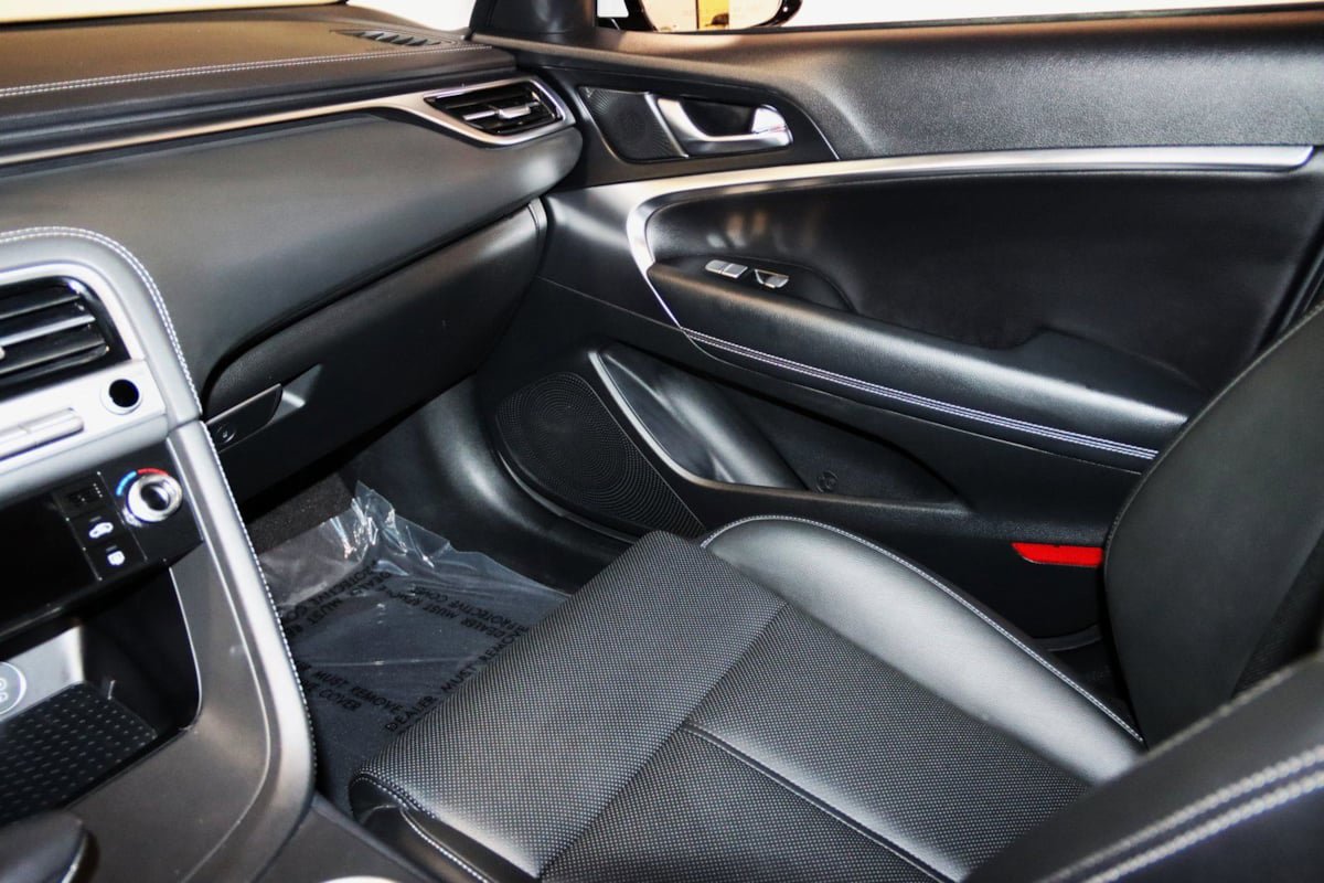 Used 2025 Genesis G70 2.5T image 44