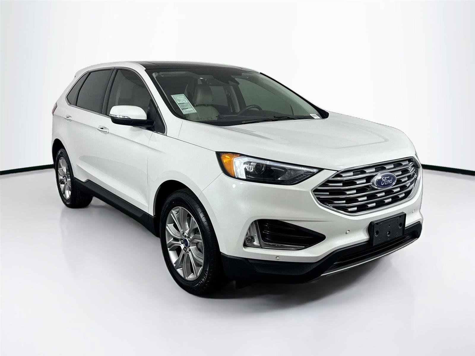 Used 2022 Ford Edge Titanium AWD/4WD image 9