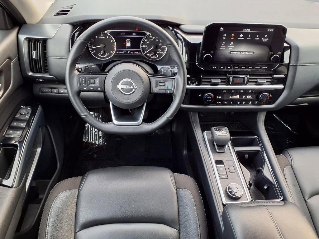 Certified 2025 Nissan Pathfinder SL AWD/4WD image 4