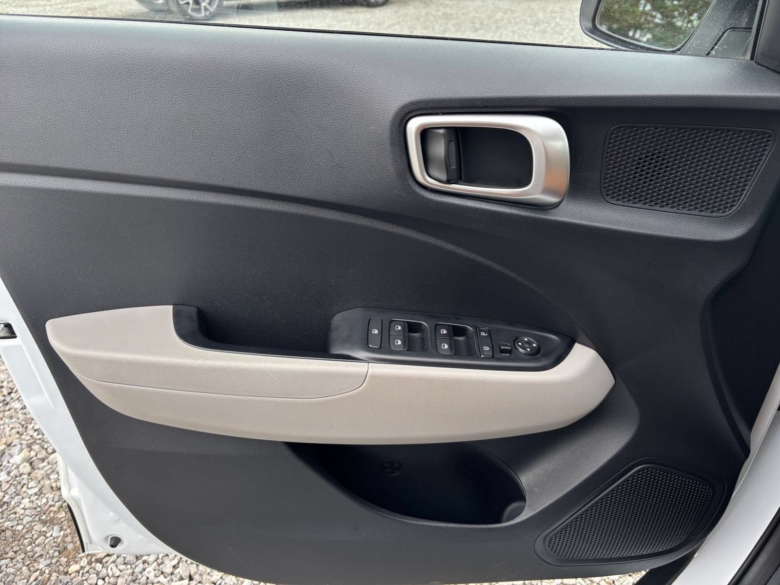 Used 2026 Hyundai Venue SEL FWD image 18