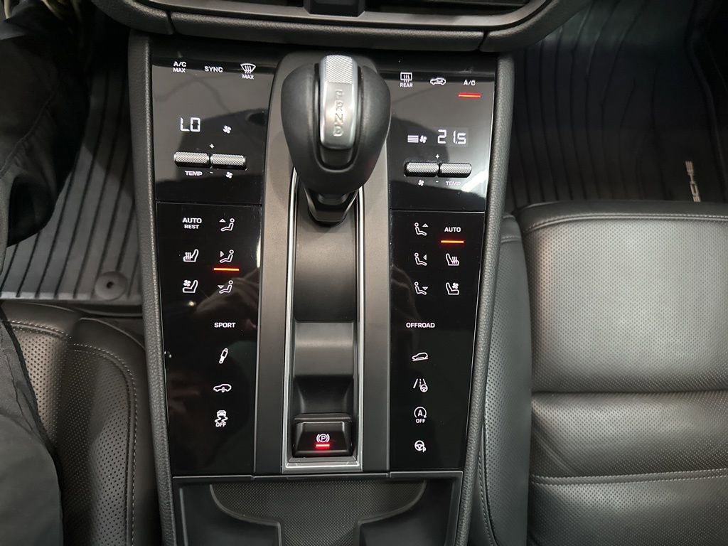 Used 2022 Porsche Macan S image 18