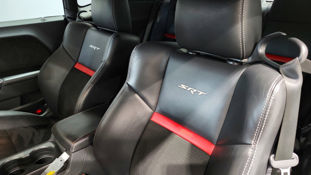 Used 2009 Dodge Challenger SRT8 w/ SRT Option Group II RWD image 30