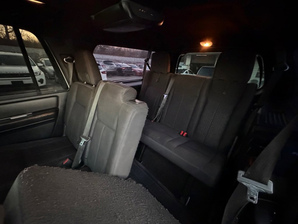 Used 2015 Ford Expedition EL XLT image 12