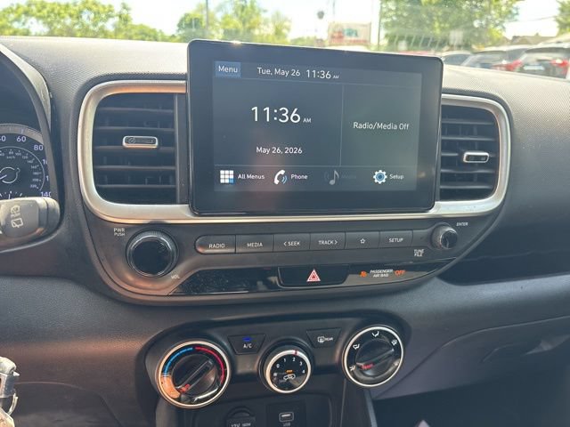 Used 2020 Hyundai Venue SE FWD image 11