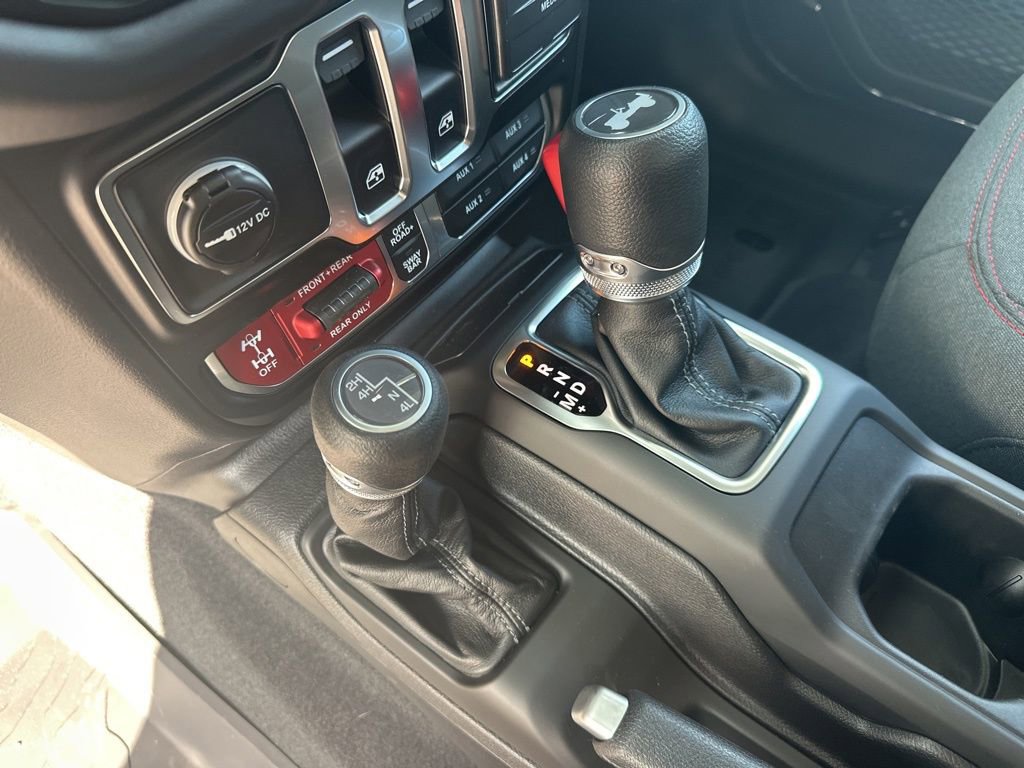 New 2025 Jeep Wrangler Rubicon w/ Steel Bumper Group image 25