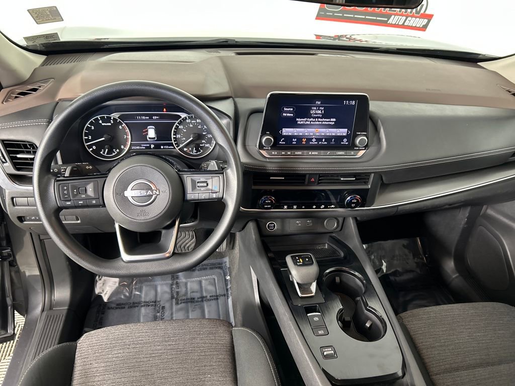 Used 2023 Nissan Rogue SV image 28