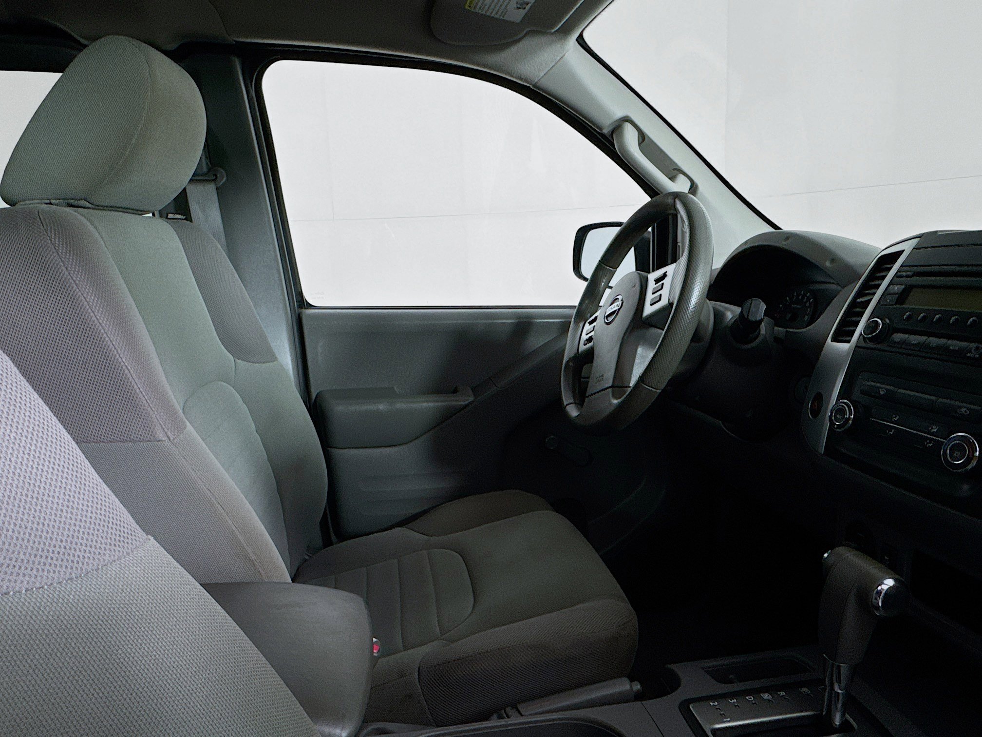 Used 2016 Nissan Frontier S image 25