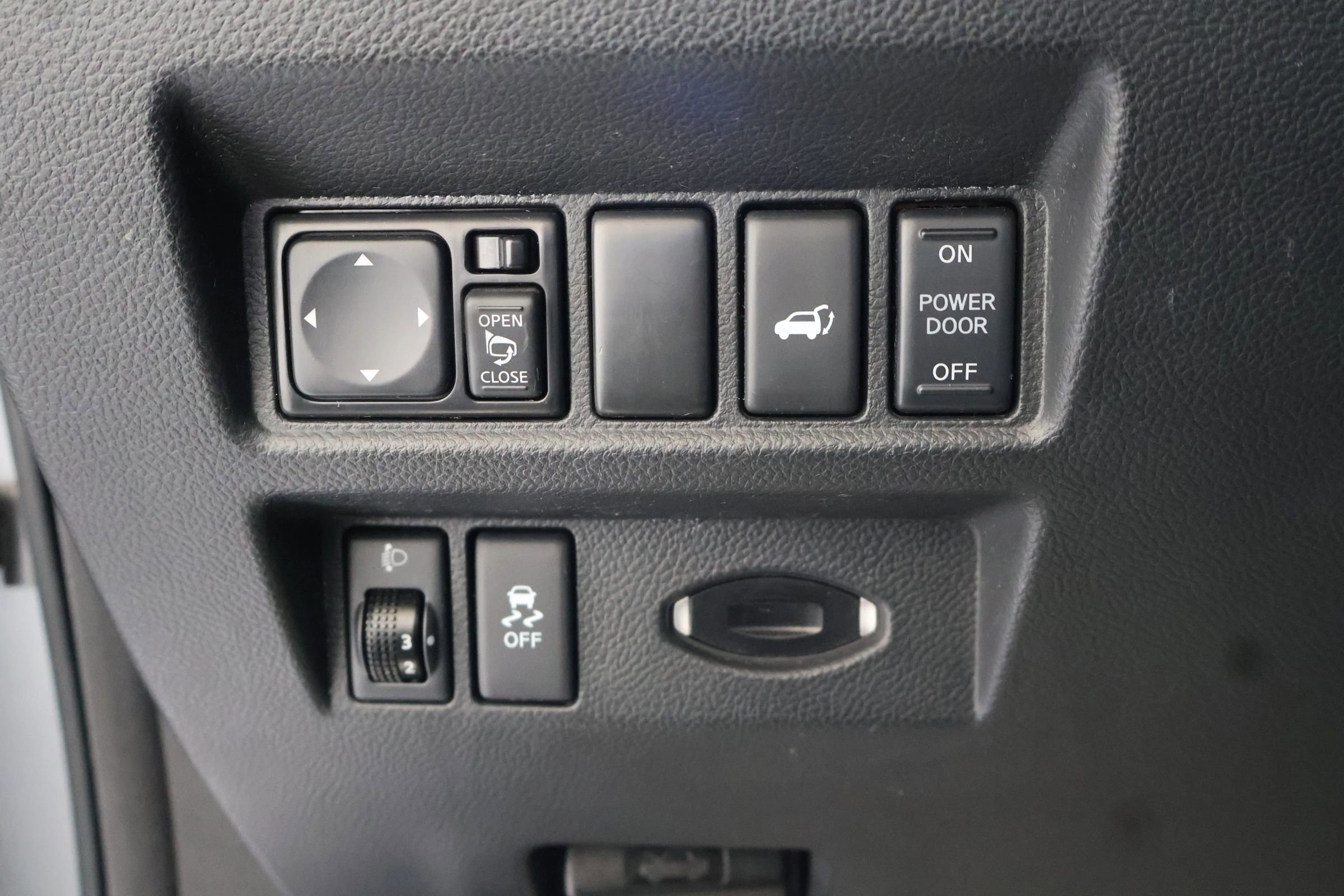 Used 2012 INFINITI FX35 AWD w/ Premium Pkg image 30