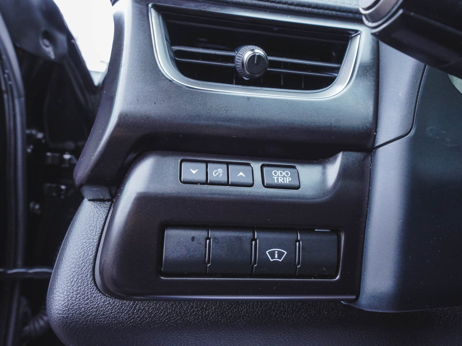 Used 2023 Lexus UX 250h AWD w/ Premium Package image 30