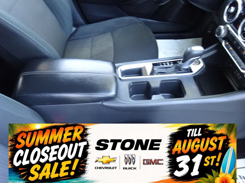 Used 2025 Nissan Sentra SV FWD image 17