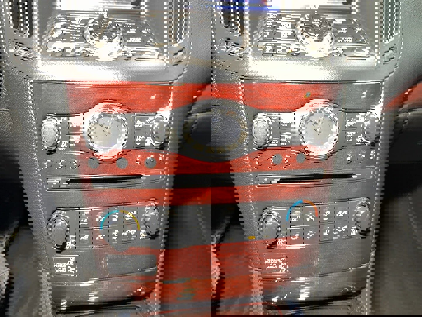 Used 2013 INFINITI G37 x Sedan w/ Premium Pkg image 31